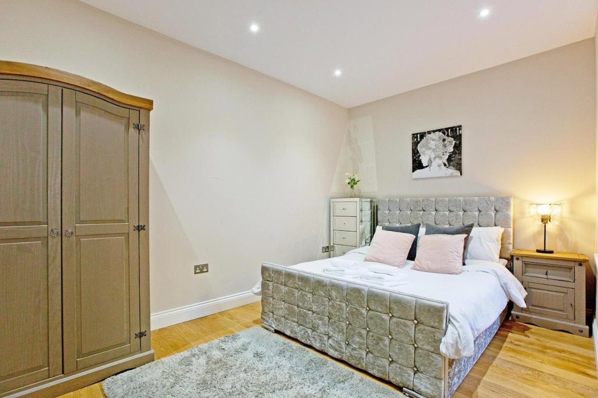 Spacious 3 Bd Flat In For Families No 2 Apartment *